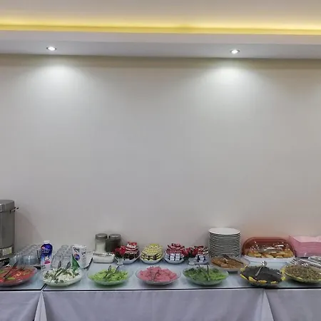 Konyaalti Cagan Hotel מלון אנטליה